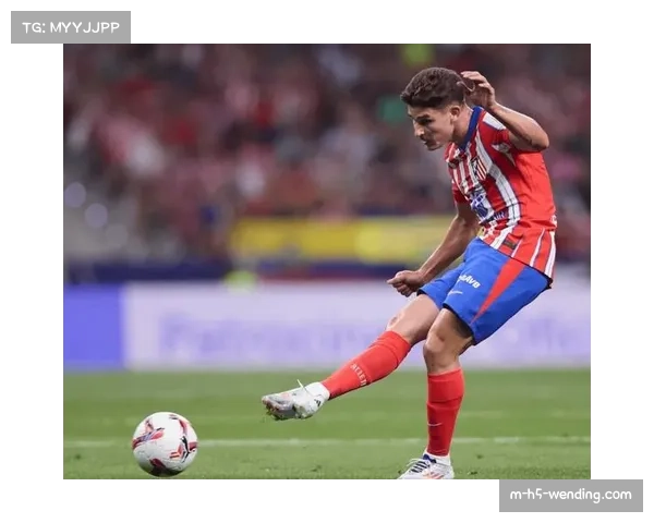 波兰记者称莱万或效仿苏亚雷斯转投马竞 西蒙尼对其高度评价